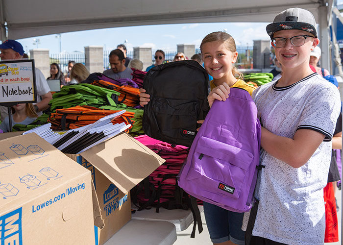Volunteer partnerships stuff the bus stb riotinto 10aug2019 img 0391 1