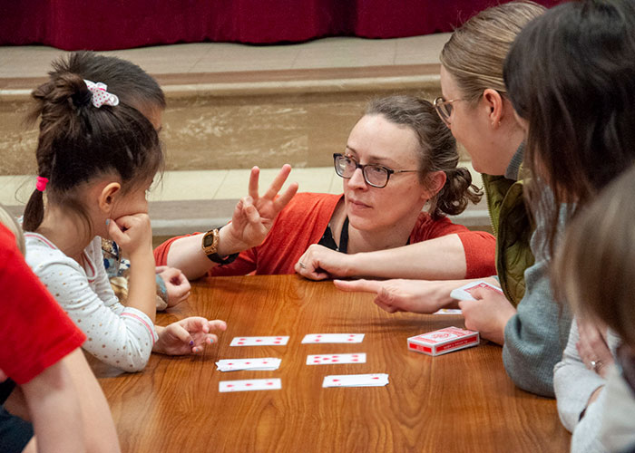 Volunteer teacher and students